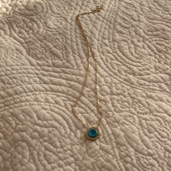 Elegant Gold and Blue Pendant Necklace